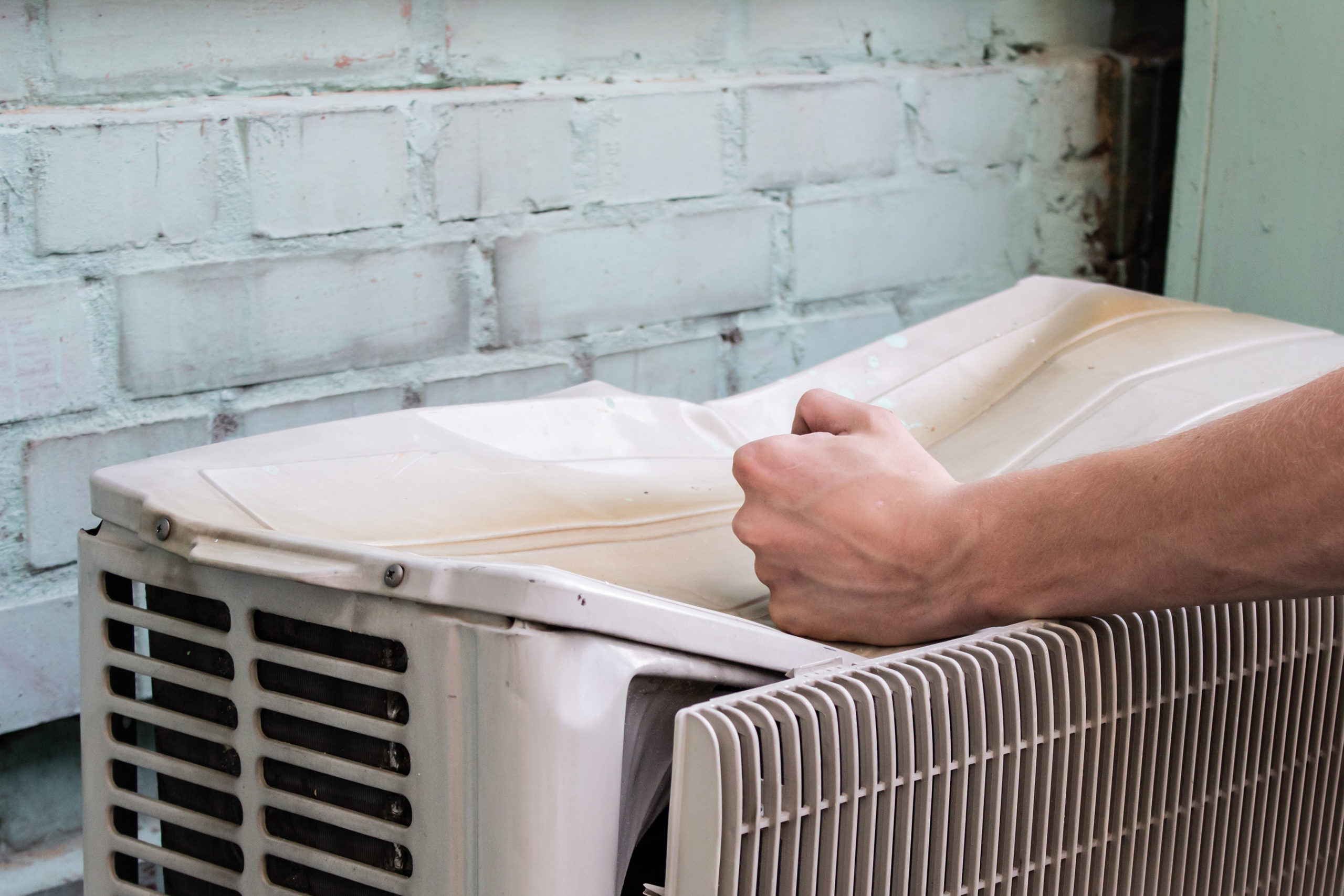 Broken Hvac equipment? is it time to change it. call magnafrost heating and cooling to find out 347-225-1954